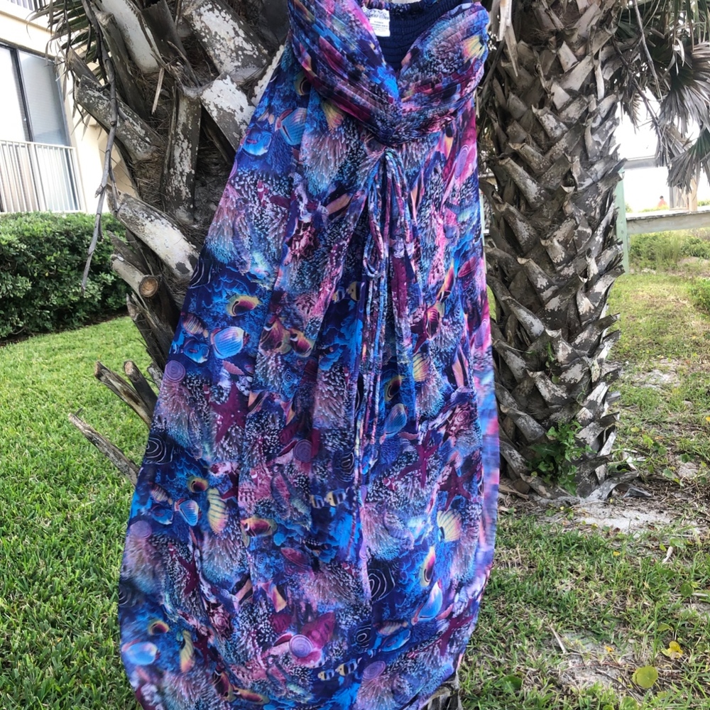 Beach Dress for Summer Breezes - Picture 3 of 6